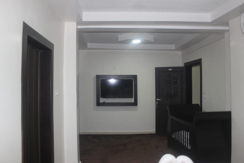 Peace Way Hotel Petra Екстер'єр фото