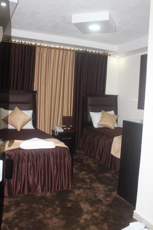 Peace Way Hotel Petra Екстер'єр фото