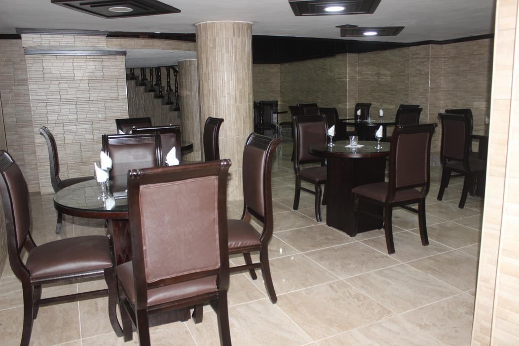 Peace Way Hotel Petra Екстер'єр фото