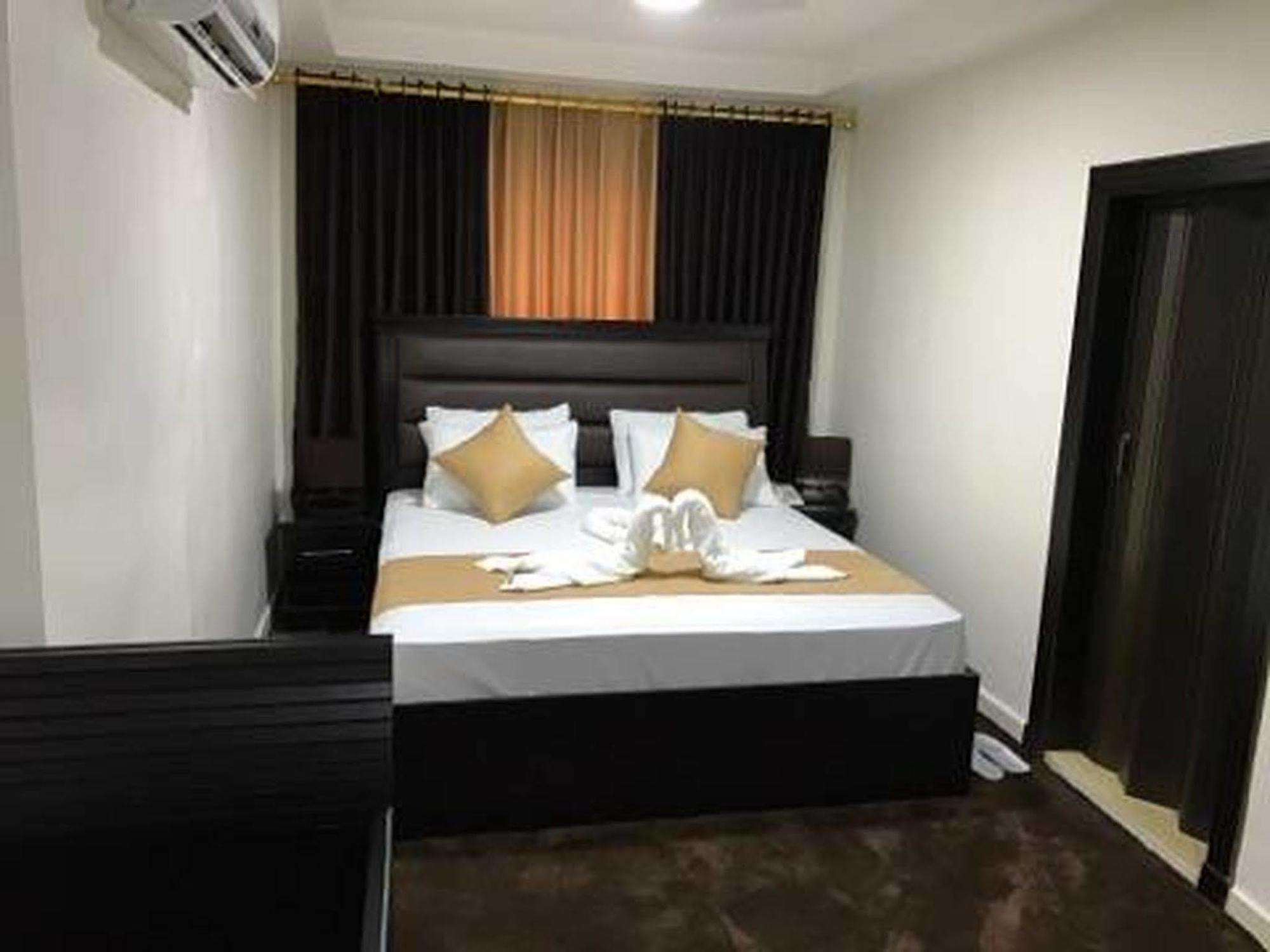 Peace Way Hotel Petra Екстер'єр фото